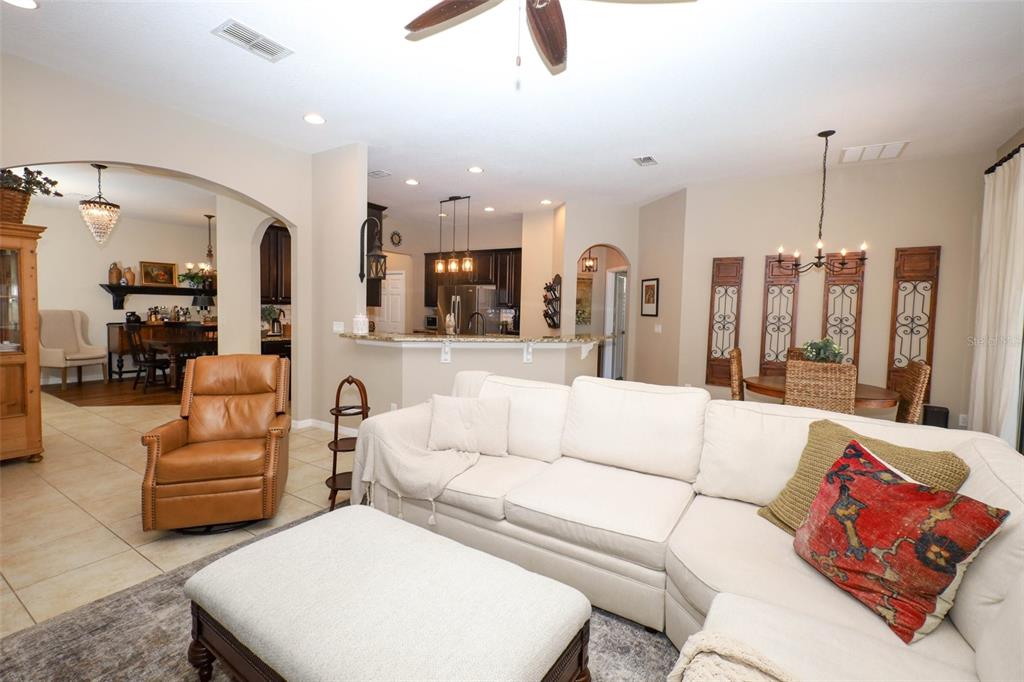 1354 Ellis Fallon Loop Oviedo, FL 32765 - Photo 20 of 66