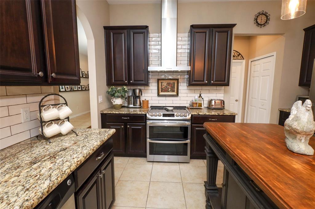 1354 Ellis Fallon Loop Oviedo, FL 32765 - Photo 24 of 66