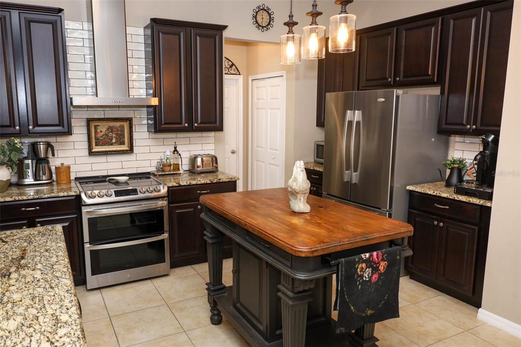 1354 Ellis Fallon Loop Oviedo, FL 32765 - Photo 25 of 66