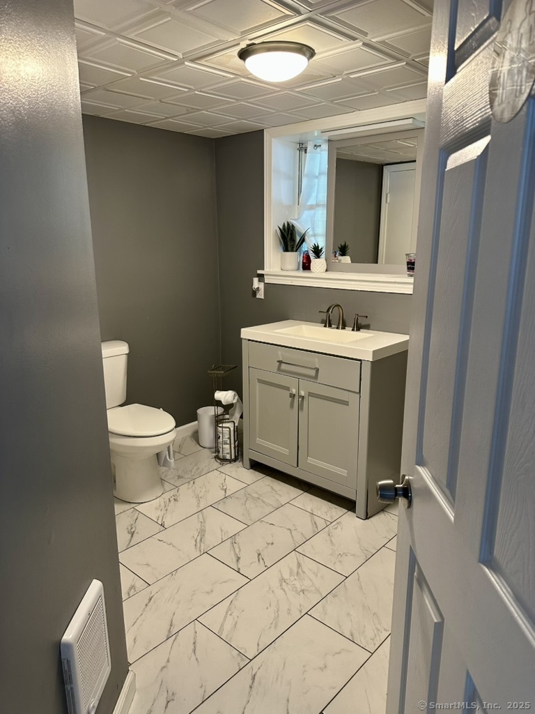 660 East Street South Suffield, CT 06078 - Photo 33 of 39 a utility room with a washer and dryer