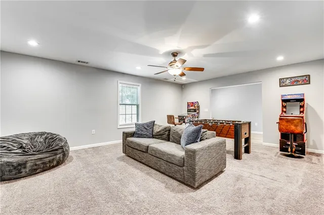 a very nice looking room with stuff