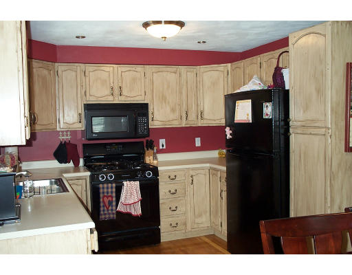 46 Westport Road Worcester, MA 01605 - Photo 5 of 10 Gallery Image 5