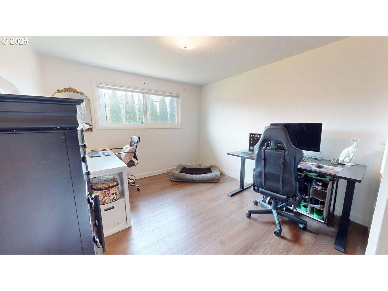 2130 Yolanda Avenue Springfield, OR 97477 - Photo 28 of 30 a living room with furniture and a wooden floor