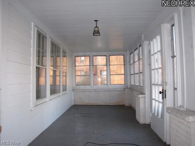 983 Oxford Road Cleveland Heights, OH 44121 - Photo 2 of 23 Front Porch