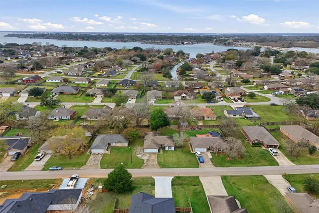 $215,000 | 12675 Lake Conroe Hills Drive, Willis, TX 77318