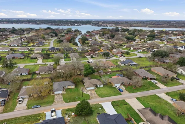 $215,000 | 12675 Lake Conroe Hills Drive, Willis, TX 77318