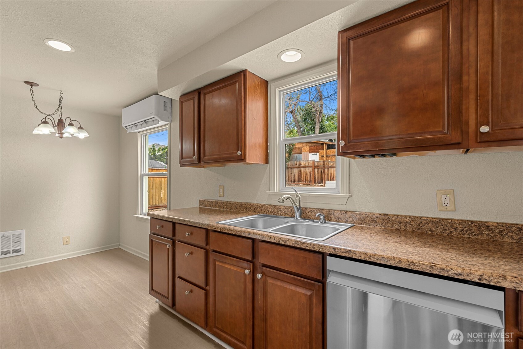1014 South Mission Street Wenatchee, WA 98801 - Photo 13 of 40