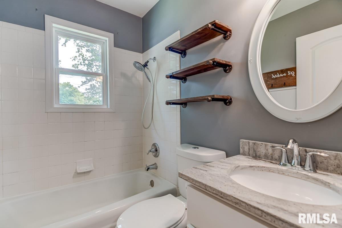 2449 East Griffiths Avenue Springfield, IL 62702 - Photo 19 of 28 Gallery Image 19