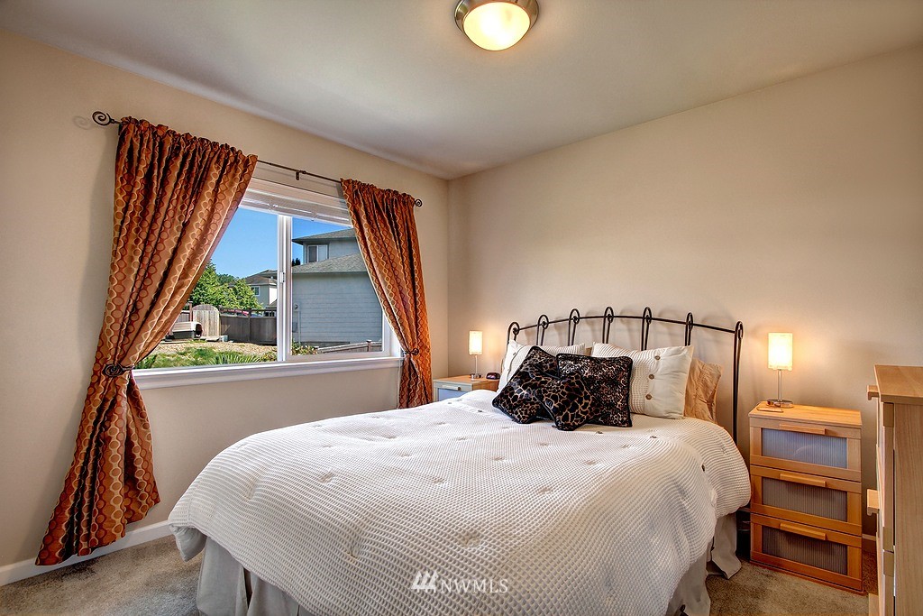 16898 164th Way Southeast Renton, WA 98058 - Photo 14 of 18 Gallery Image 14