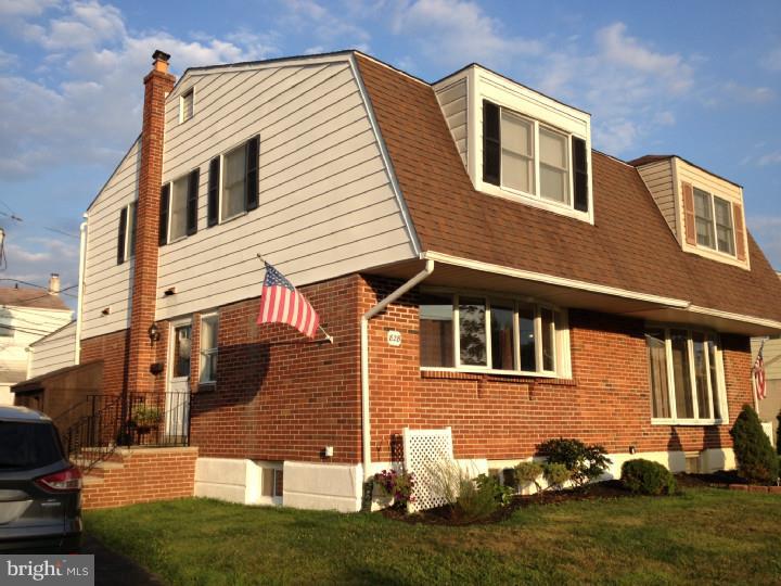 828 Hood Road Swarthmore, PA 19081 - Photo 15 of 19 Exterior Front