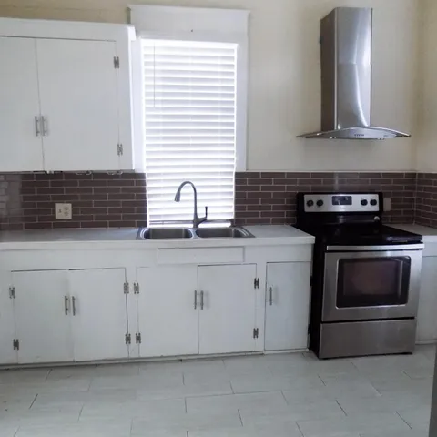 $1,500 | 404 South Lasalle Street, Navasota, TX 77868