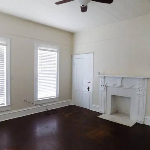 $1,500 | 404 South Lasalle Street, Navasota, TX 77868