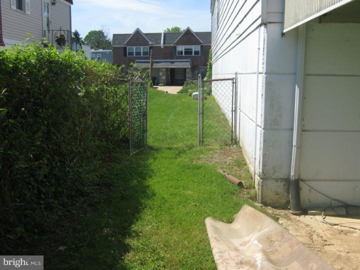 401 Densmore Road Philadelphia, PA 19116 - Photo 14 of 14 Exterior Side