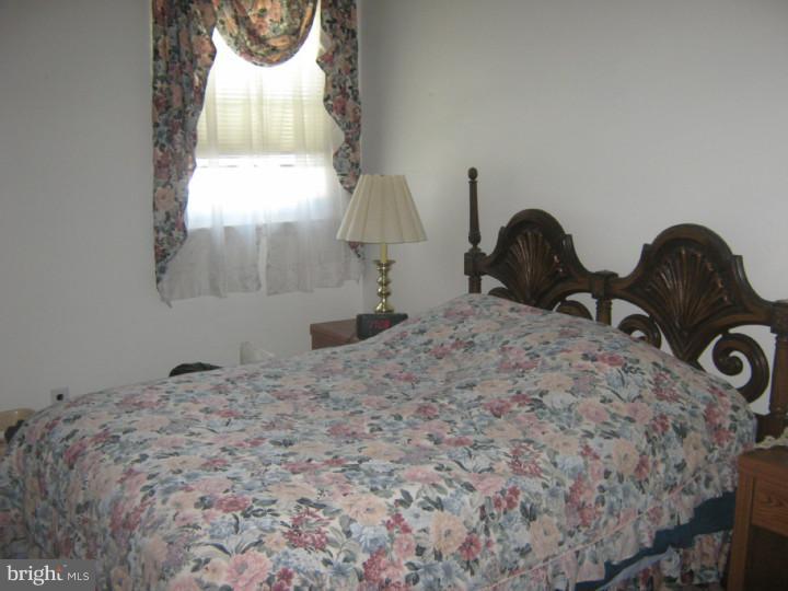 401 Densmore Road Philadelphia, PA 19116 - Photo 8 of 14 Master Bedroom