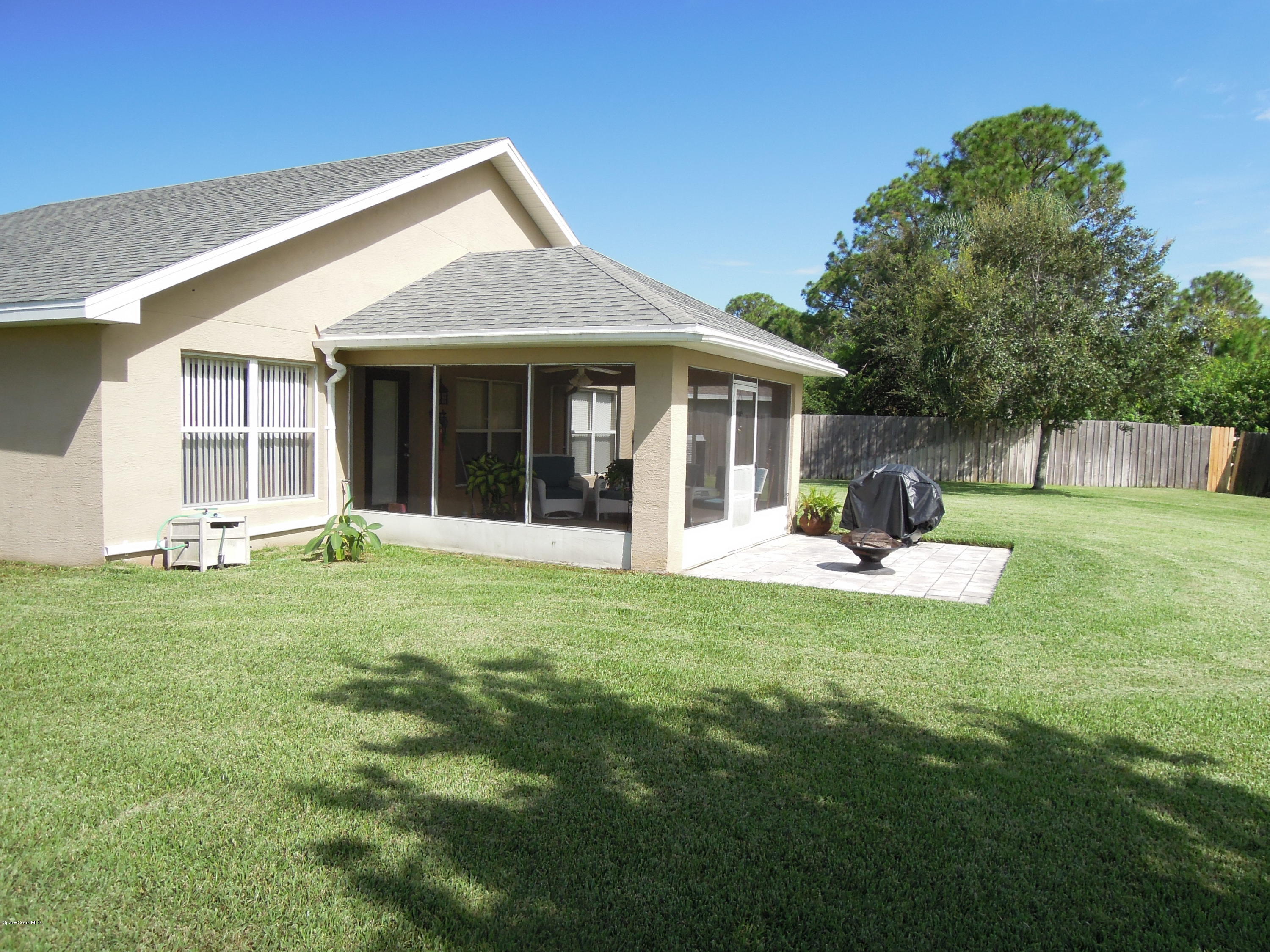 4540 Decatur Circle Melbourne, FL 32934 - Photo 7 of 18 Decatur 4540 031
