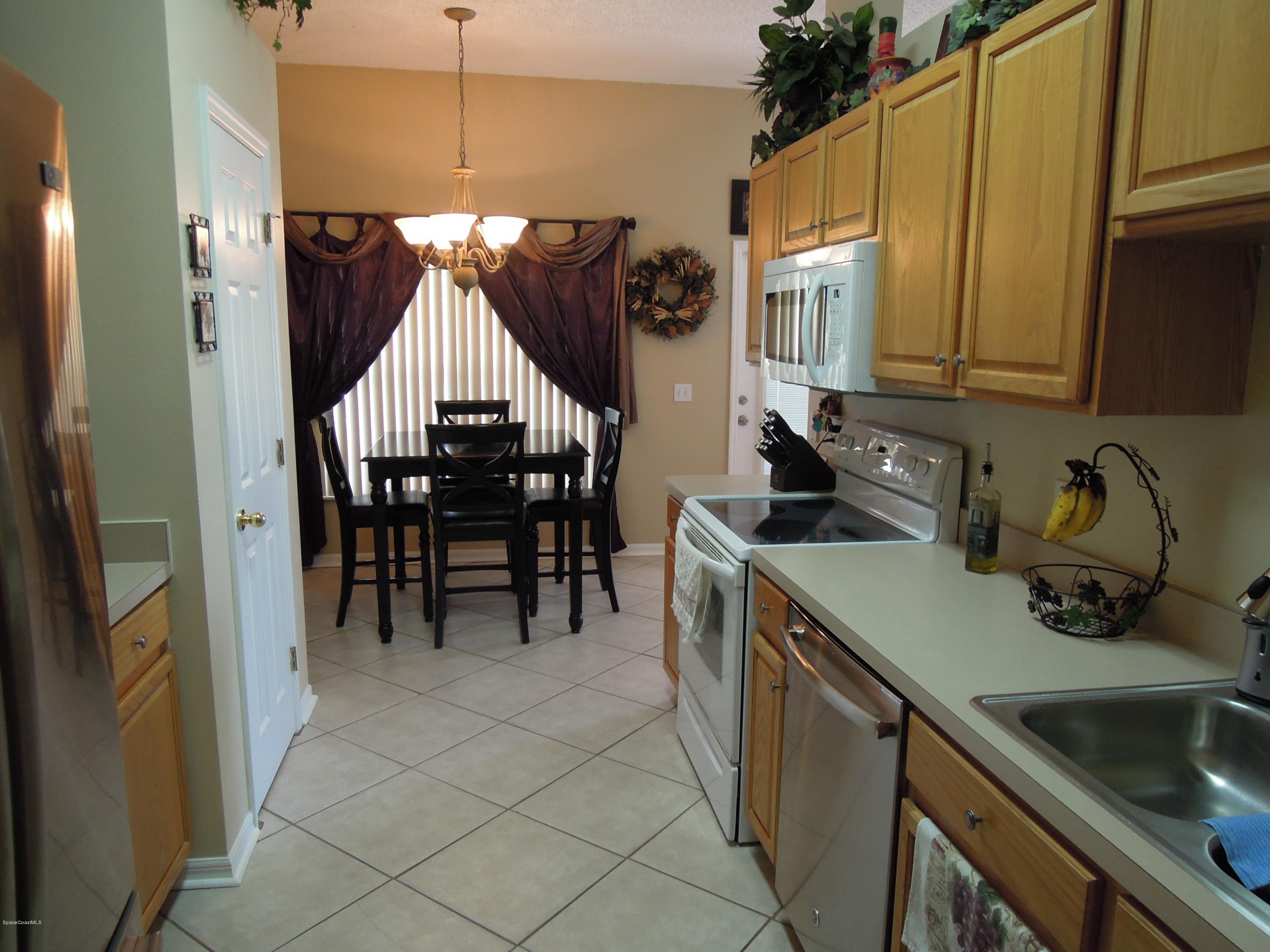 4540 Decatur Circle Melbourne, FL 32934 - Photo 8 of 18 Decatur 4540 061