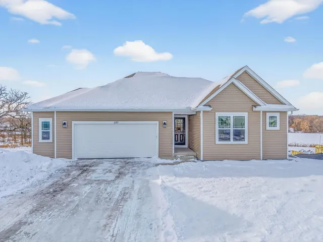 $419,900 | 680 Stonefield Lane, Whitewater, WI 53190