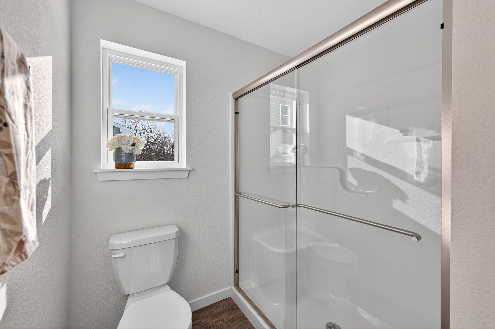 680 Stonefield Lane Whitewater, WI 53190 - Photo 15 of 28 Primary en suite bathroom