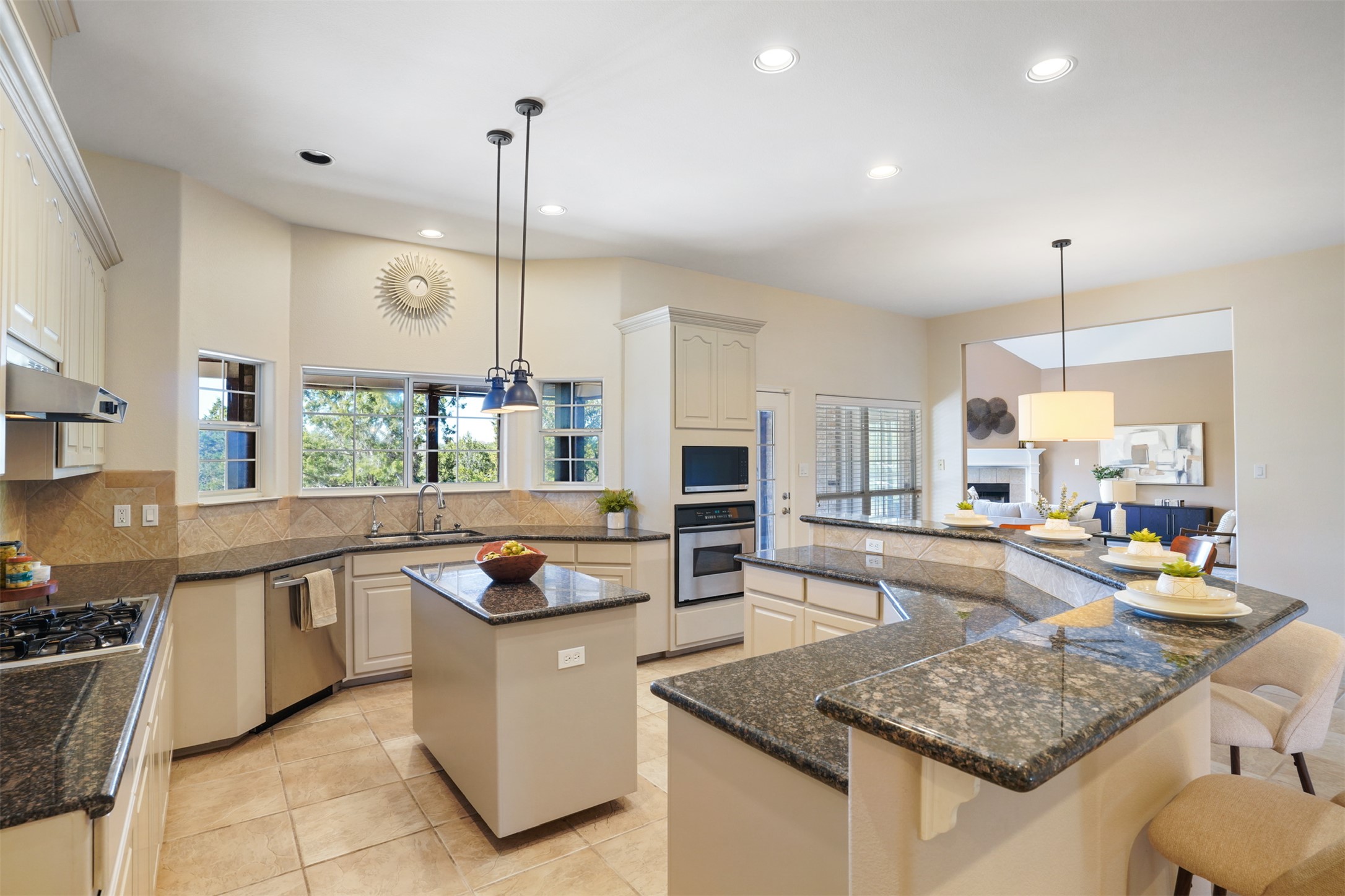 710 Timarron Leander, TX 78641 - Photo 7 of 22