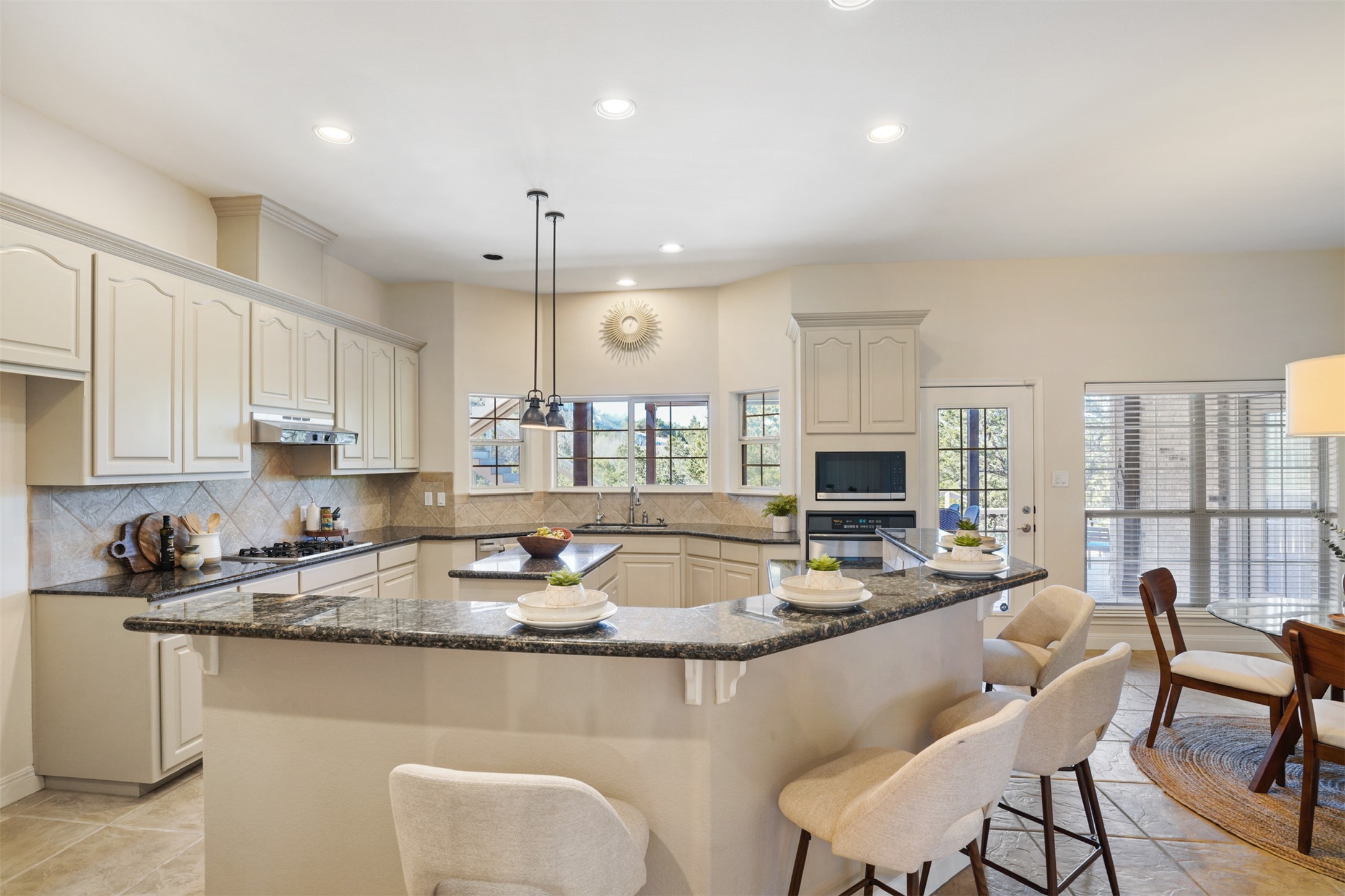 710 Timarron Leander, TX 78641 - Photo 8 of 22