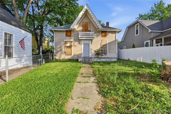 $99,900 | 1613 Dewey Street, New Albany, IN 47150