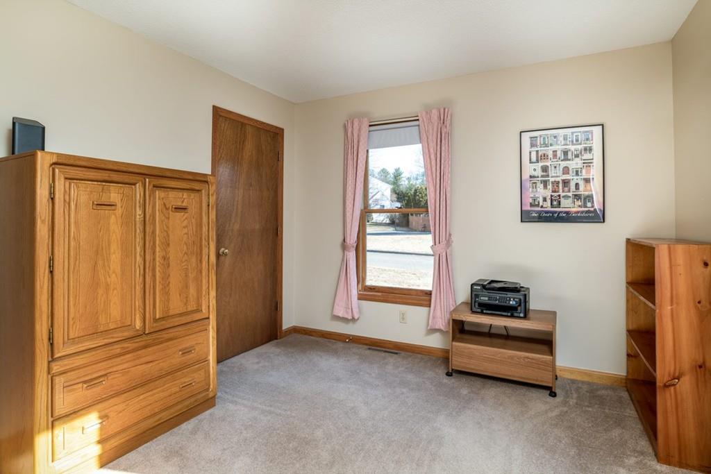 29 Stephanie Circle Springfield, MA 01129 - Photo 13 of 20