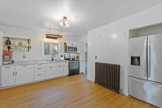 $649,900 | 4 Greenwood Street, Amesbury, MA 01913