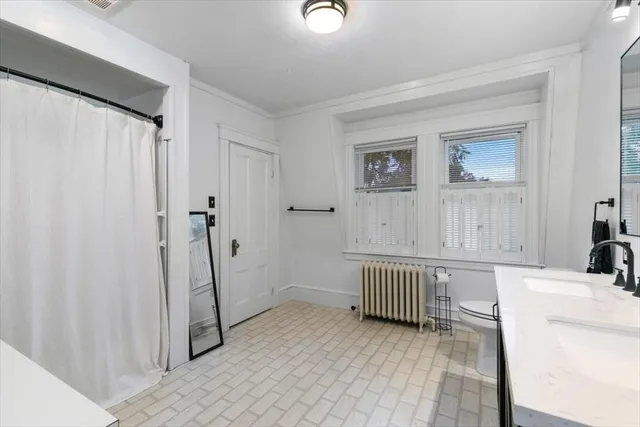 $649,900 | 4 Greenwood Street, Amesbury, MA 01913