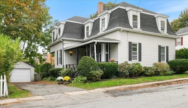 $649,900 | 4 Greenwood Street, Amesbury, MA 01913