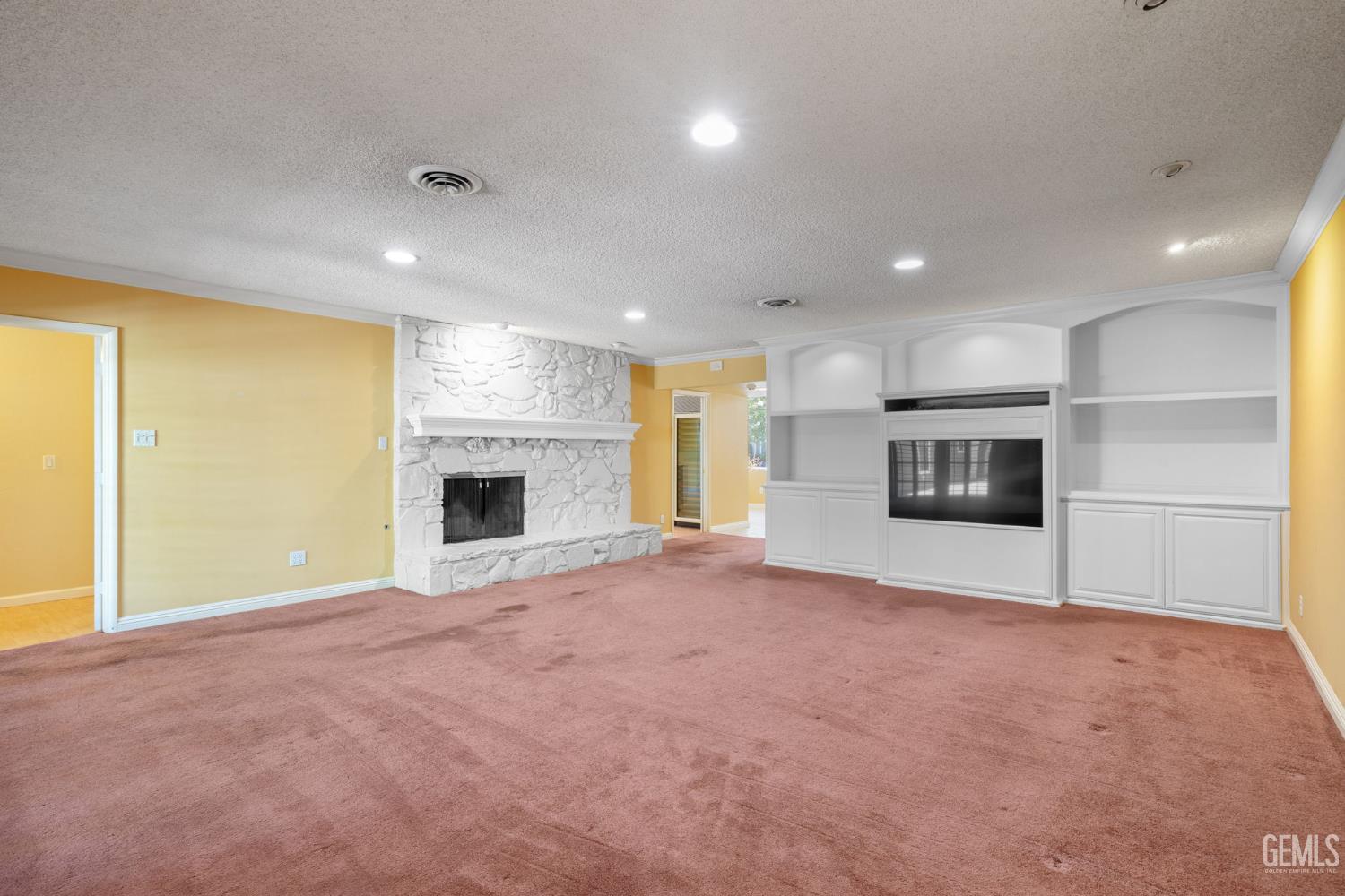 Undisclosed Address Bakersfield, CA 93309 - Photo 10 of 72 Gallery Image 10