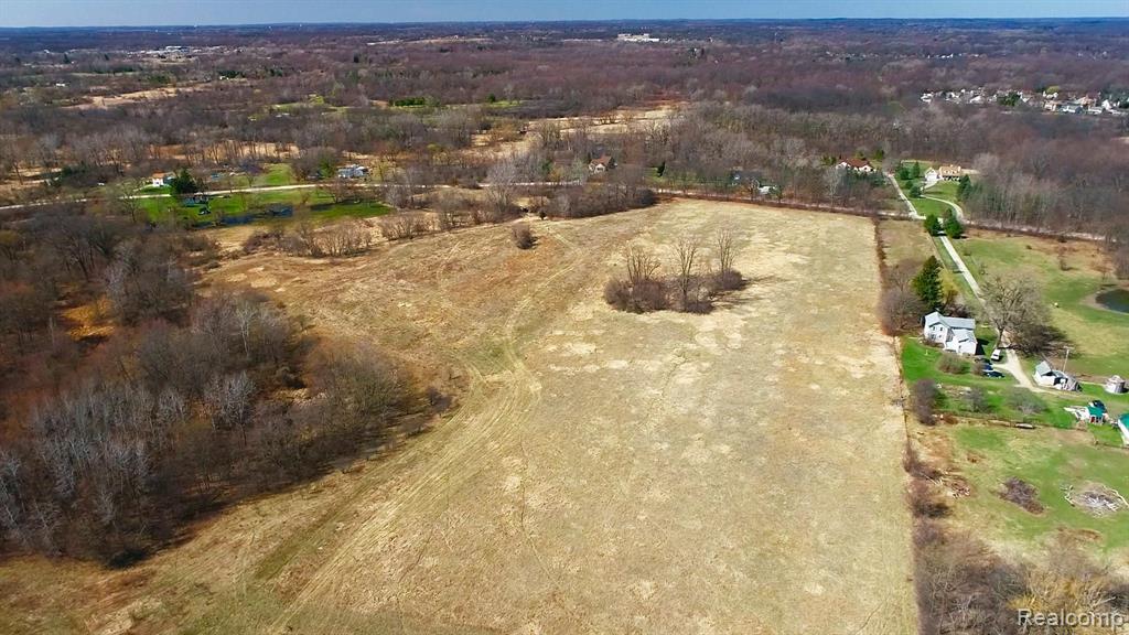7600 Nollar Road Whitmore Lake, MI 48189 - Photo 9 of 14 Gallery Image 9