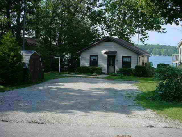 3320 West Shady Side Road Angola, IN 46703 - Photo 2 of 9 Gallery Image 2