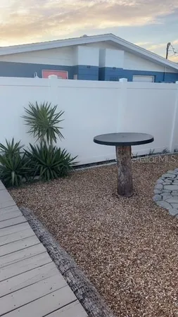 $2,100 | 403 63rd Street, Holmes Beach, FL 34217