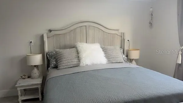 $2,100 | 403 63rd Street, Holmes Beach, FL 34217