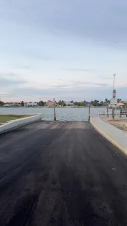 $2,100 | 403 63rd Street, Holmes Beach, FL 34217