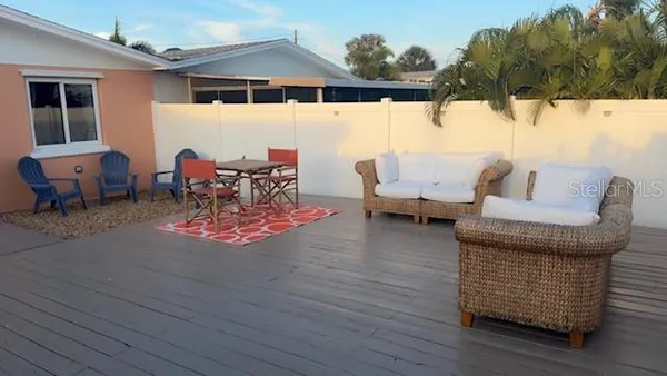 $2,100 | 403 63rd Street, Holmes Beach, FL 34217