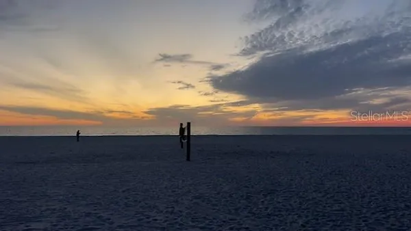 $2,100 | 403 63rd Street, Holmes Beach, FL 34217