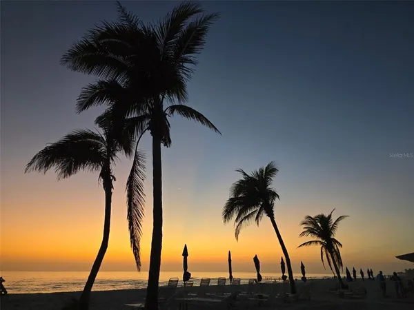 $2,100 | 403 63rd Street, Holmes Beach, FL 34217