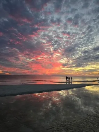 $2,100 | 403 63rd Street, Holmes Beach, FL 34217