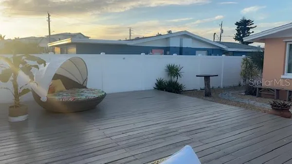 $2,100 | 403 63rd Street, Holmes Beach, FL 34217