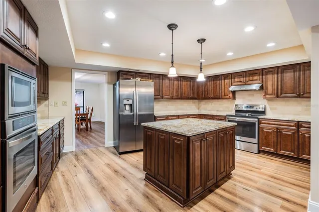 $1,075,000 | 3472 Shoreline Circle, Palm Harbor, FL 34684