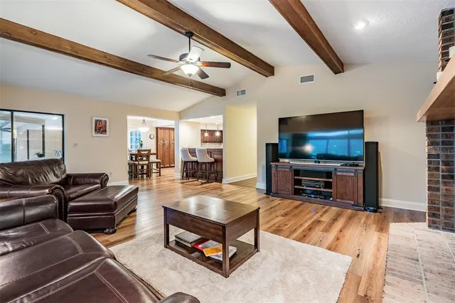 $1,075,000 | 3472 Shoreline Circle, Palm Harbor, FL 34684