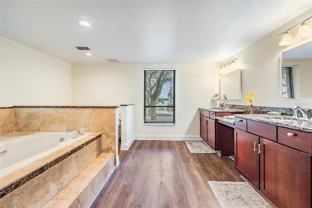 $1,075,000 | 3472 Shoreline Circle, Palm Harbor, FL 34684