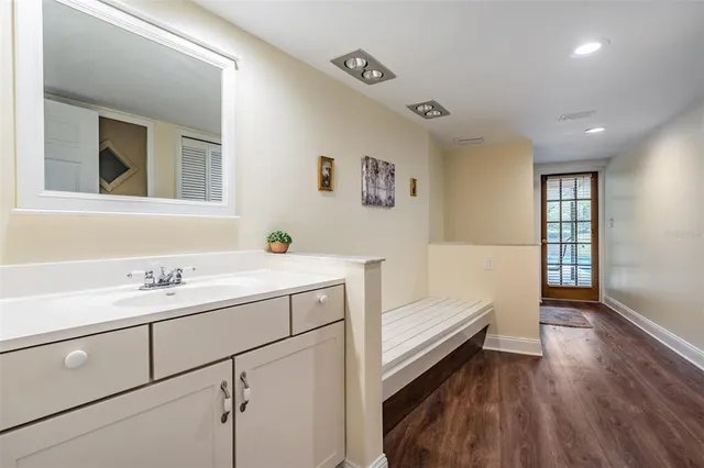 $1,075,000 | 3472 Shoreline Circle, Palm Harbor, FL 34684