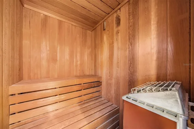 $1,075,000 | 3472 Shoreline Circle, Palm Harbor, FL 34684