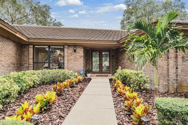 $1,075,000 | 3472 Shoreline Circle, Palm Harbor, FL 34684