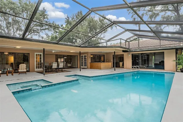 $1,075,000 | 3472 Shoreline Circle, Palm Harbor, FL 34684