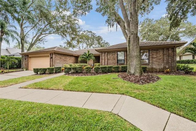 $1,075,000 | 3472 Shoreline Circle, Palm Harbor, FL 34684