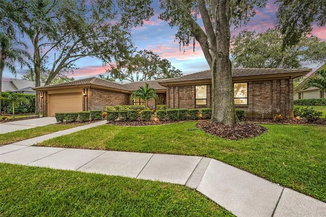 $1,075,000 | 3472 Shoreline Circle, Palm Harbor, FL 34684