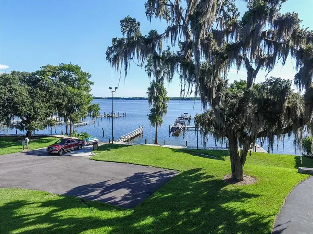 $1,075,000 | 3472 Shoreline Circle, Palm Harbor, FL 34684